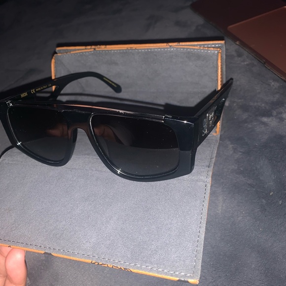 MCM Unisex Metal Brow Bar Aviator Sunglasses main image 5